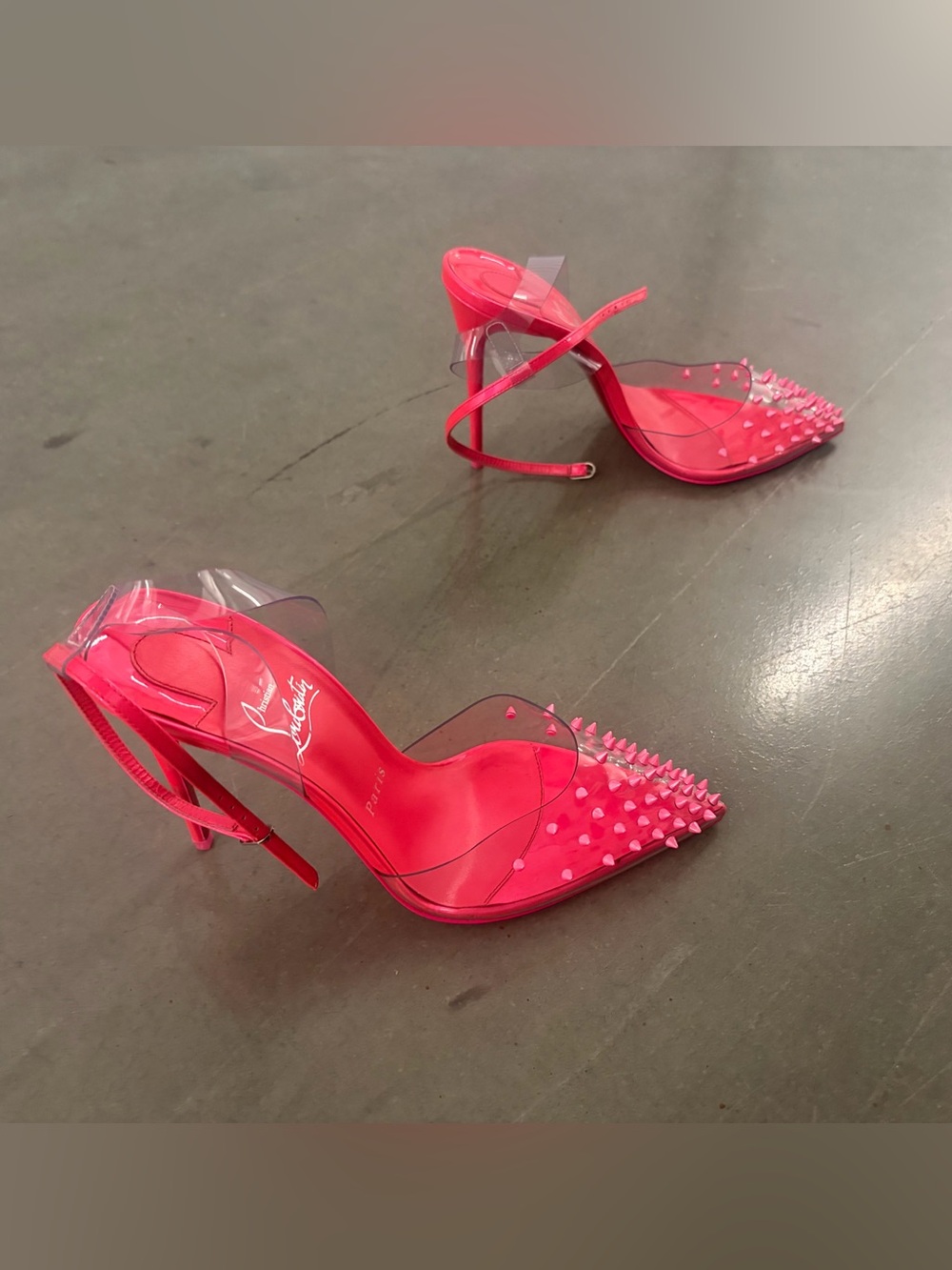 CHRISTIAN LOUBOUTIN SPIKOO 100 HOT PINK PVC SPIKED POINTED TOE PUMPS SIZE 39